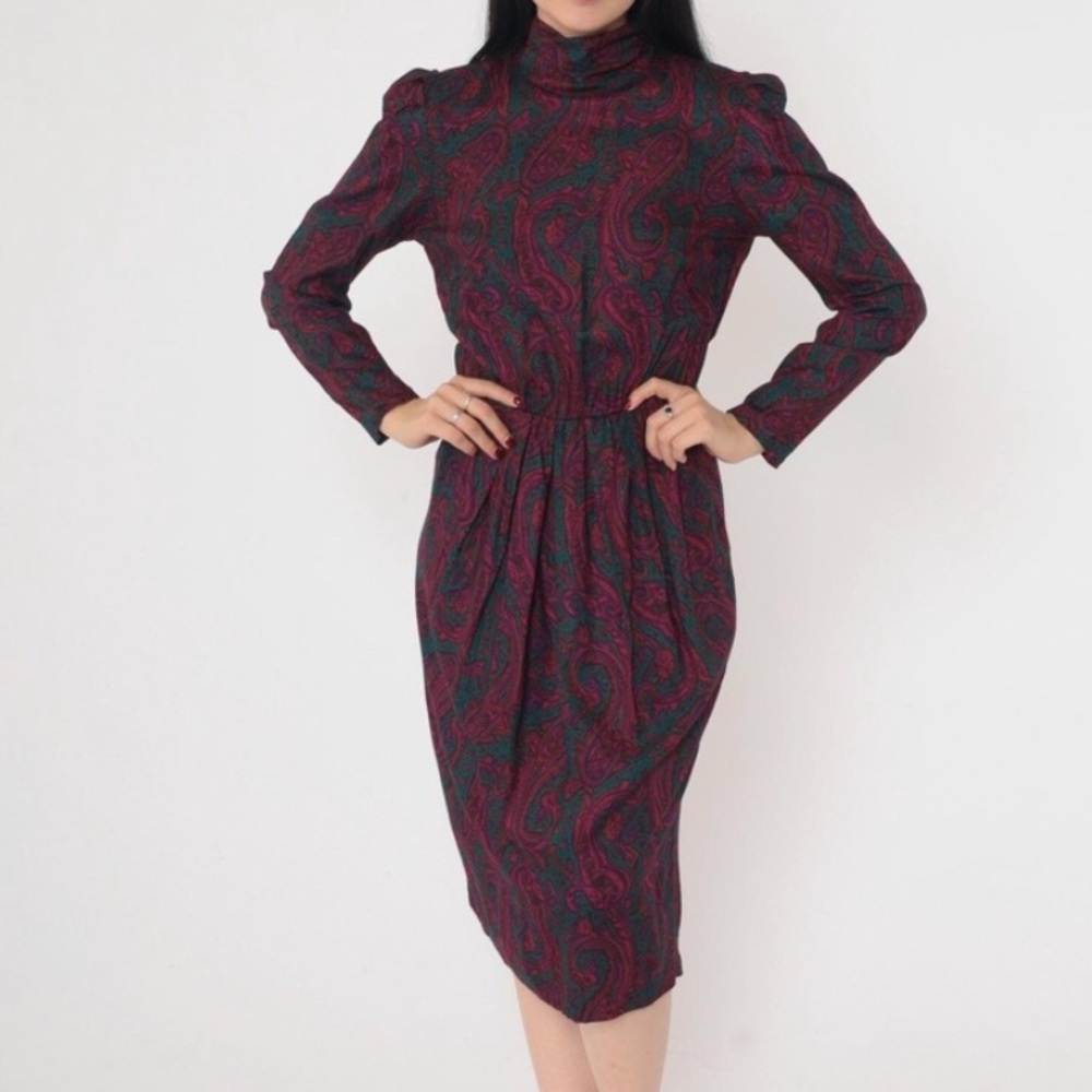Jessica Howard Elegant Paisley Dress‎ in Purple and Green